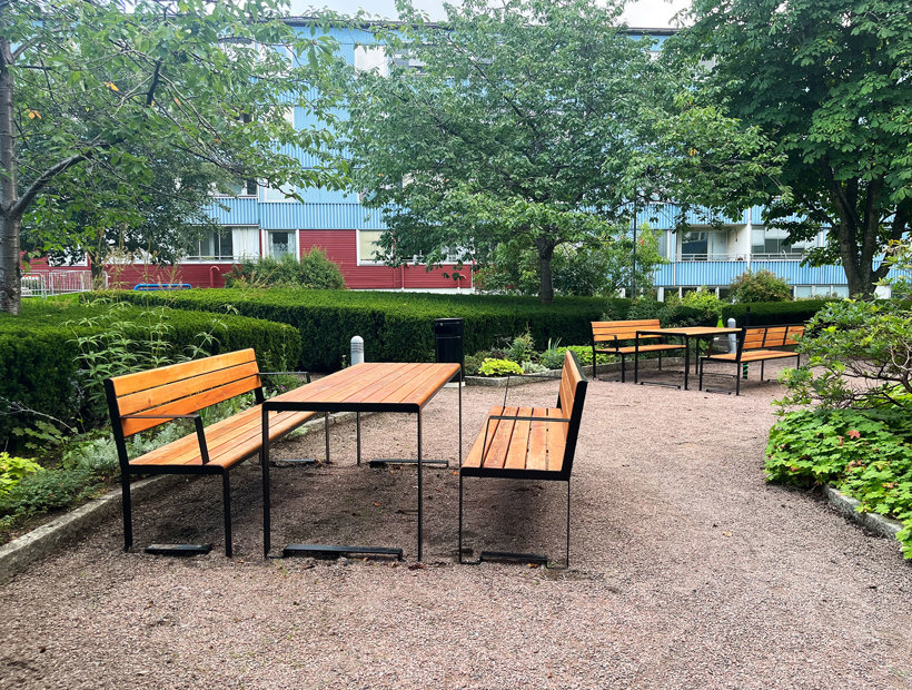 Mobilis Design Parkmöbler Bostadsområde Blå Staden Hisings Backa 10 Case Image