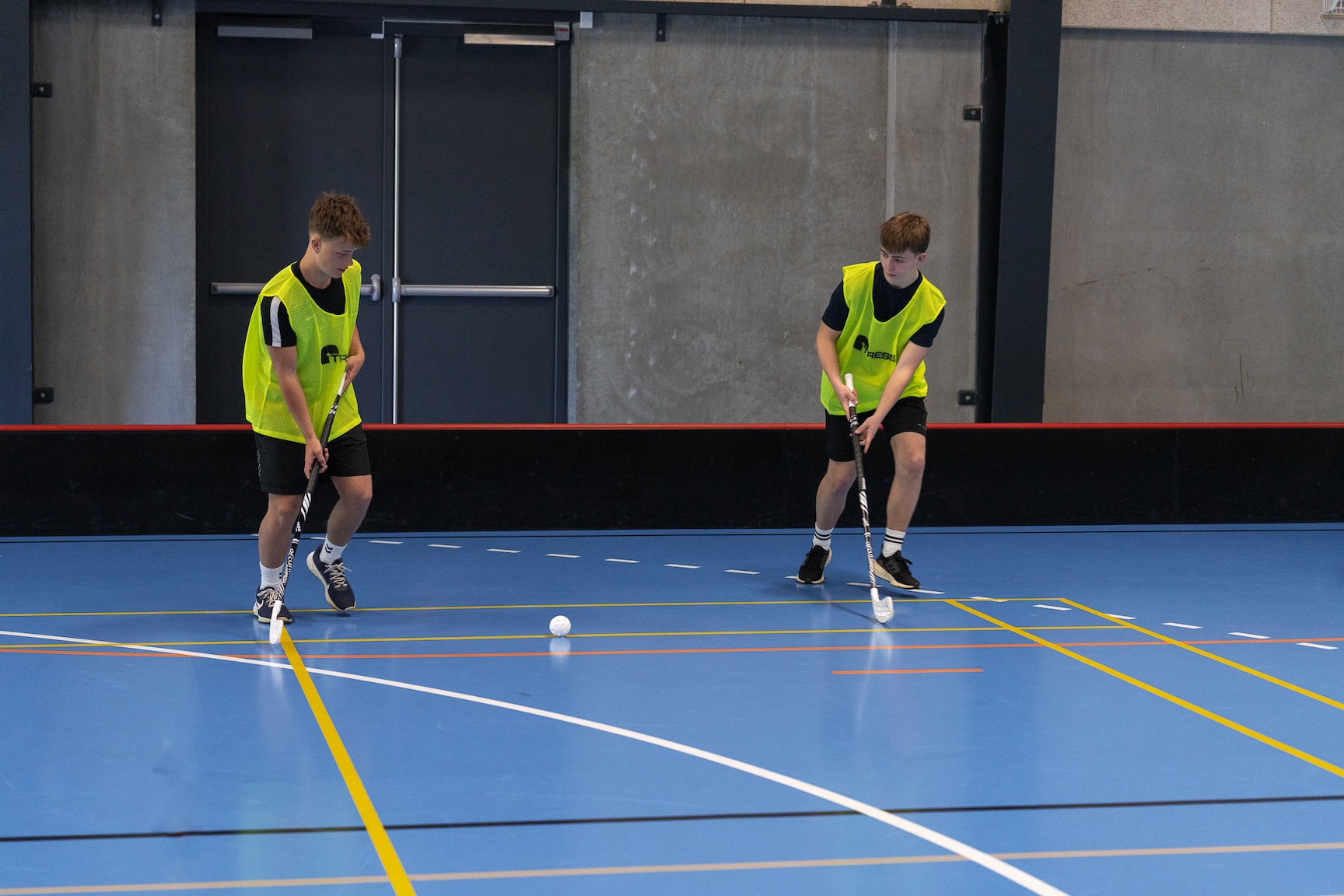 Floorball i skolens idrætshal